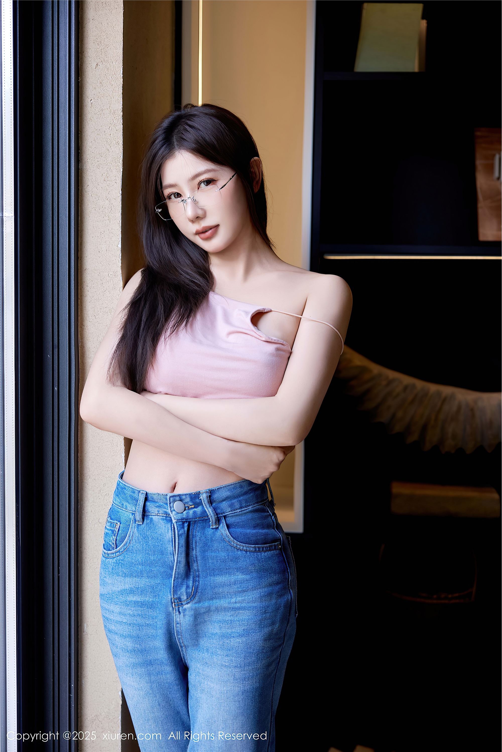 Xiuren秀人网 2025.11.13 NO.10983 尹甜甜sunny